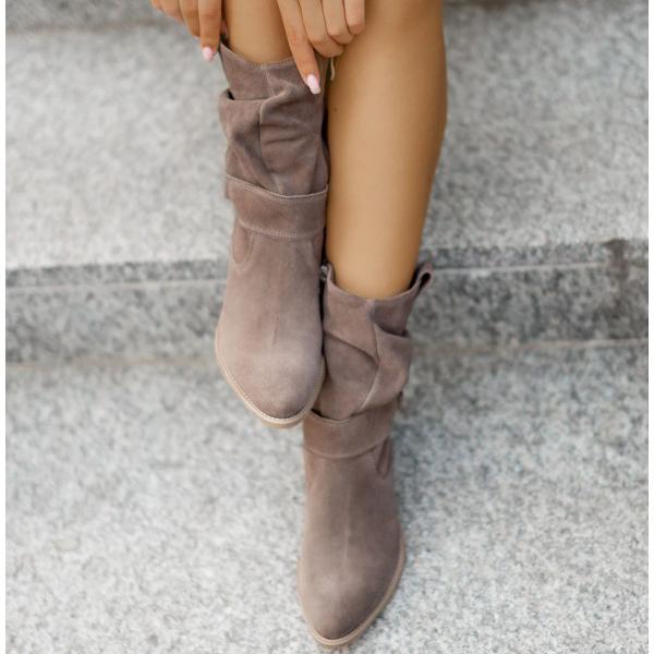 Della | Women&