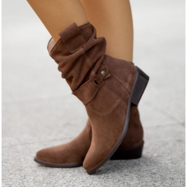 Della | Women&