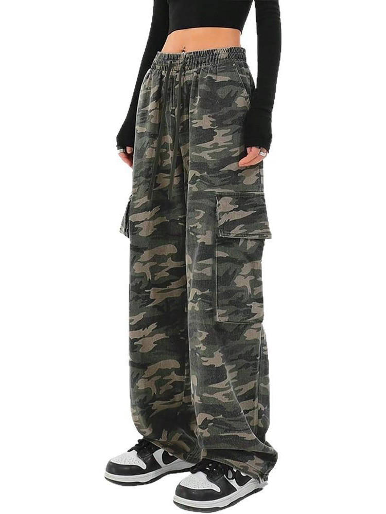 Vornala | Women's Baggy Camo Cargo Pants - Image 2